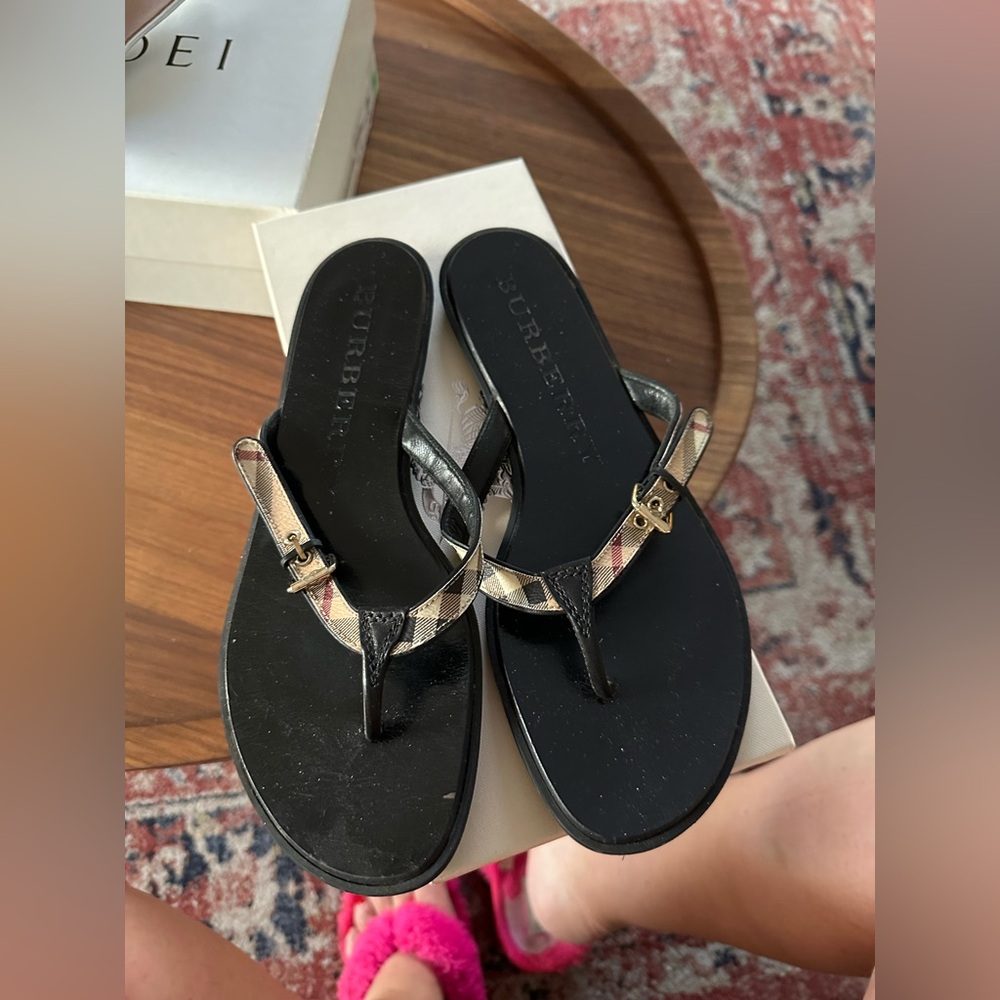 Burberry flip flops